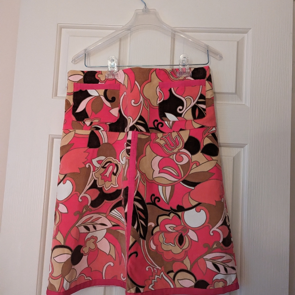 Mod print skirt! Sooo cute! 97%cotton